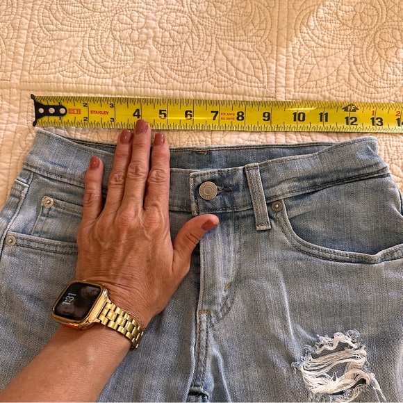 Levi's Women's Light Blue Denim High Waisted Jean Short Classic Fit Casual beach - Picture 3 of 11